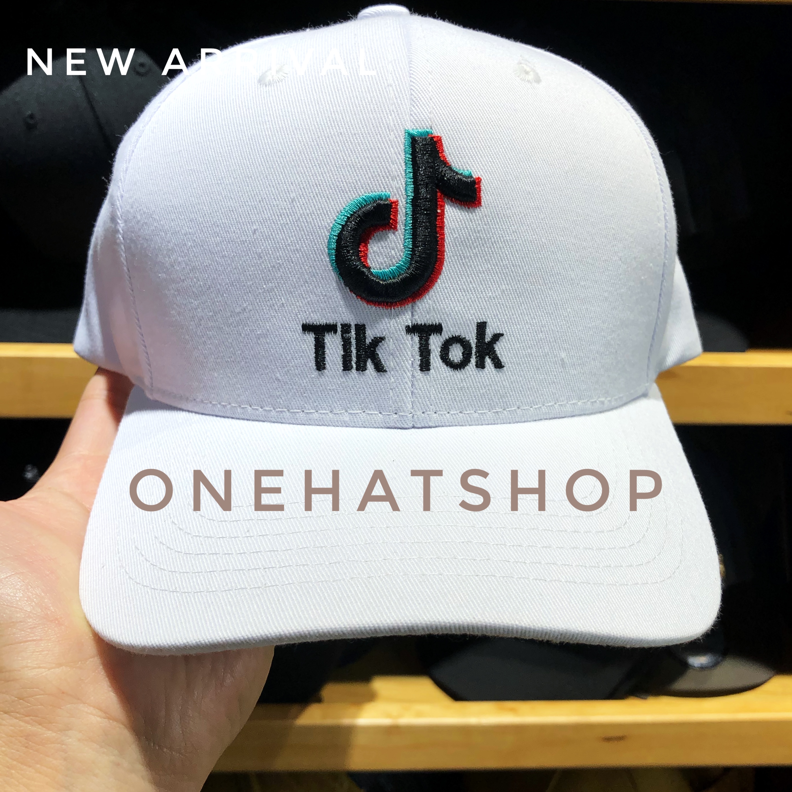 Nón Lưỡi Trai logo có chữ Tiktok vải trắng chất lượng cao brand One Hat