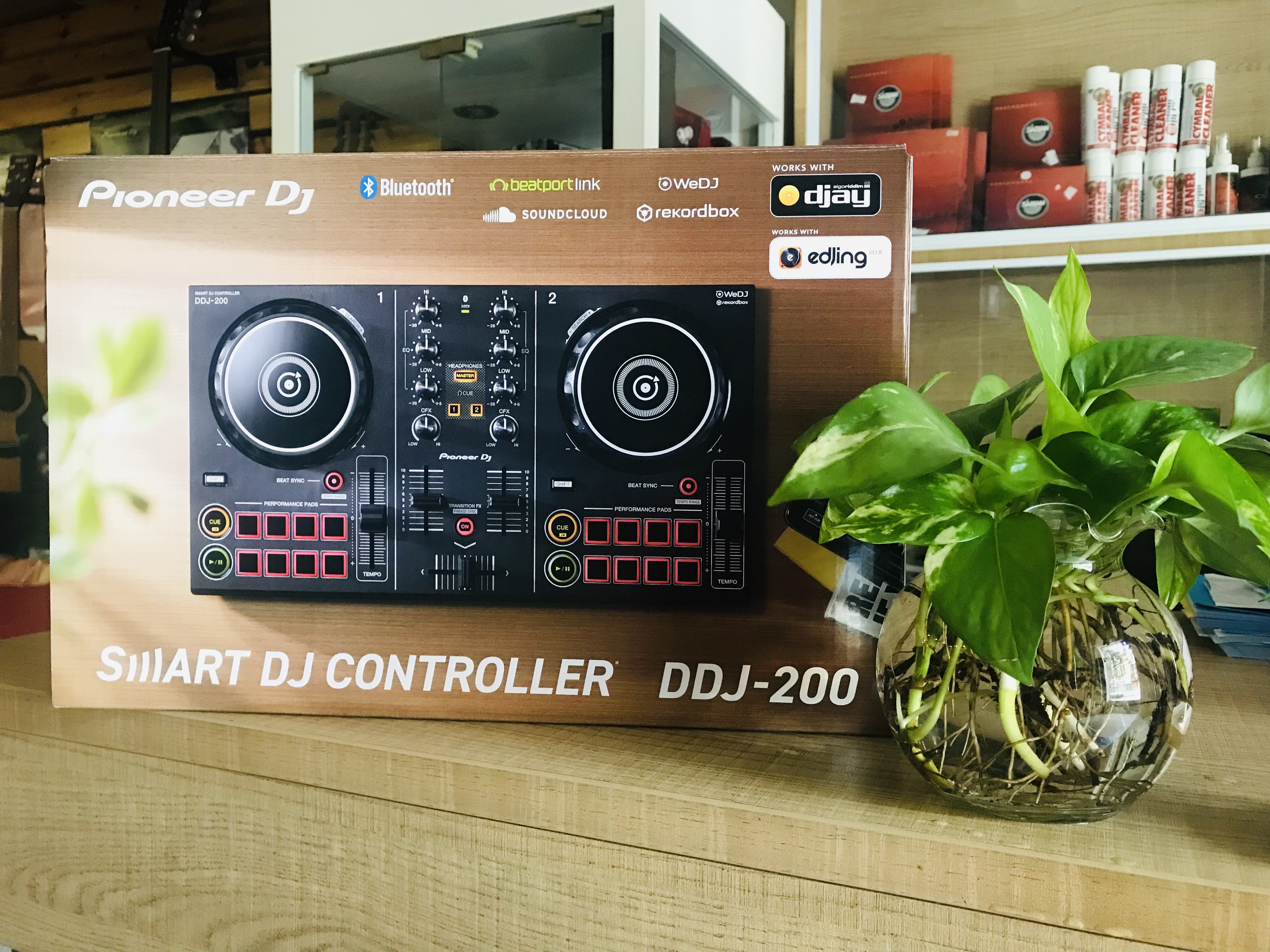 Bàn DJ Controller DDJ-200 (Pioneer DJ) - Hàng Chính Hãng