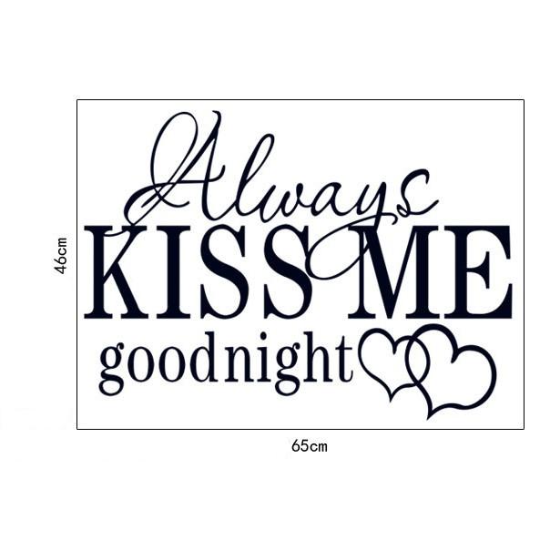 Decal trang trí tường chữ Tiếng Anh KISS ME