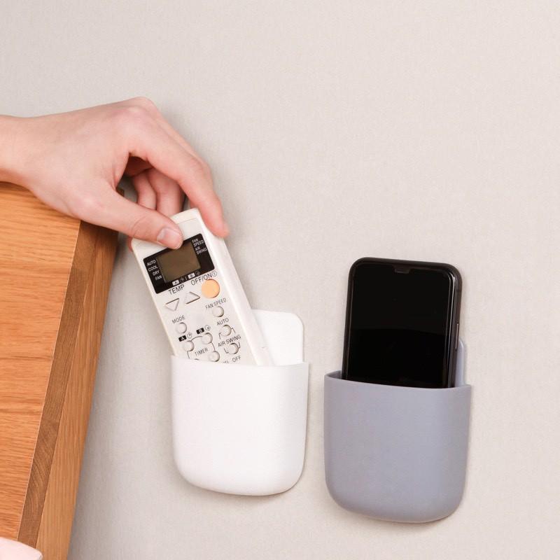 BÁN SỈ Giá Đựng Remote Dán Tường, Giá Đỡ Điều Khiển Từ Xa Gắn Tường Siêu Bền 88246