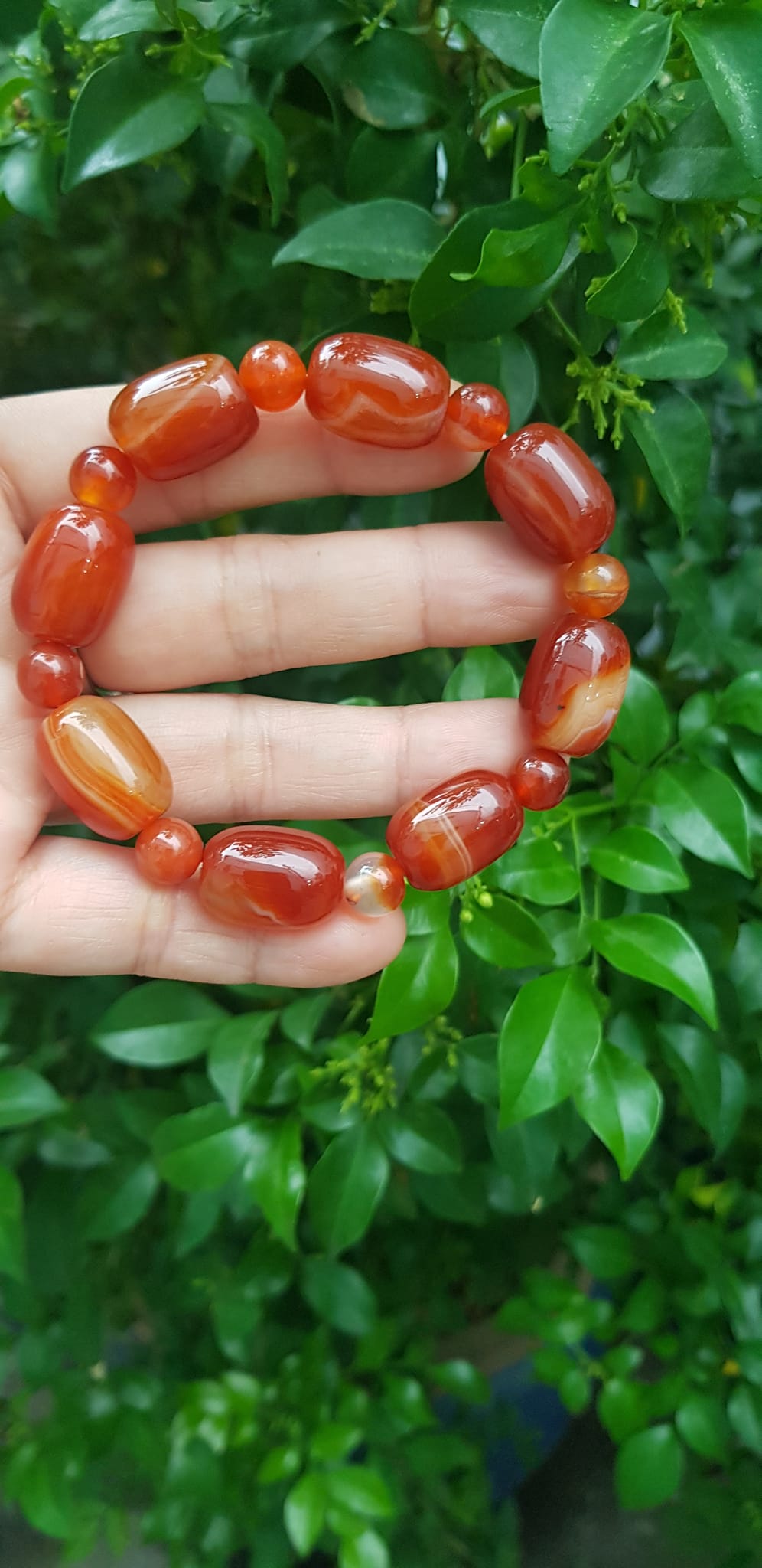 Vòng tay nữ đá mã não đỏ vân phối kiểu hạt thống hạt tròn size hạt 13mm Màu đỏ đậm nhạt vân tự nhiên nữ mệnh hoả mệnh thổ đeo may mắn rẻ xinh đẹp ạ
