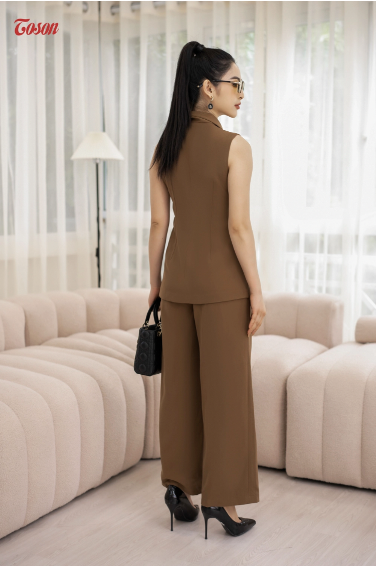 Bộ đồ Vest nâu sát nách Quần culottes: Trượt hàn Toson B8209N52