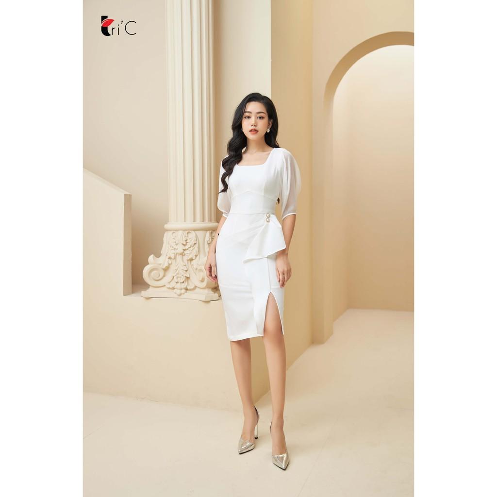 Đầm ôm bèo lệch đính cúc ngọc cổ vuông Tri'C Luxury A21520
