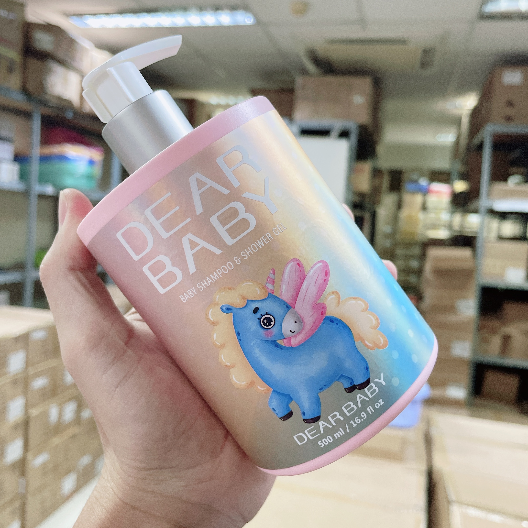 DEAR BODY GEL TẮM GỘI DEAR BABY 2 in 1 CHO BÉ - GIẢI PHÁP GIÚP SẠCH TÓC - MÁT DA - HƯƠNG THƠM DỊU NHẸ - BẢO VỆ DA BÉ 500ml