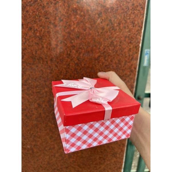 Hộp quà nhỏ, siêu dễ thương