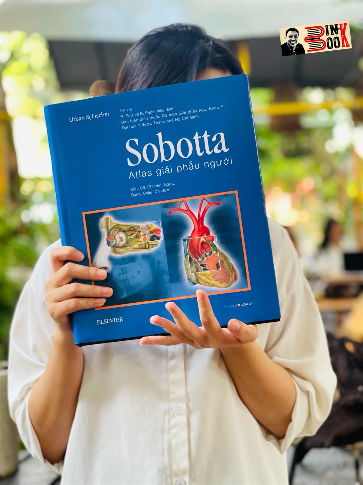 Bìa cứng, in màu toàn bộ _ SOBOTTA A.TLAS GIẢI PHẪU NGƯỜI – Johannes Sobotta- Đông A- NXB Dân Trí
