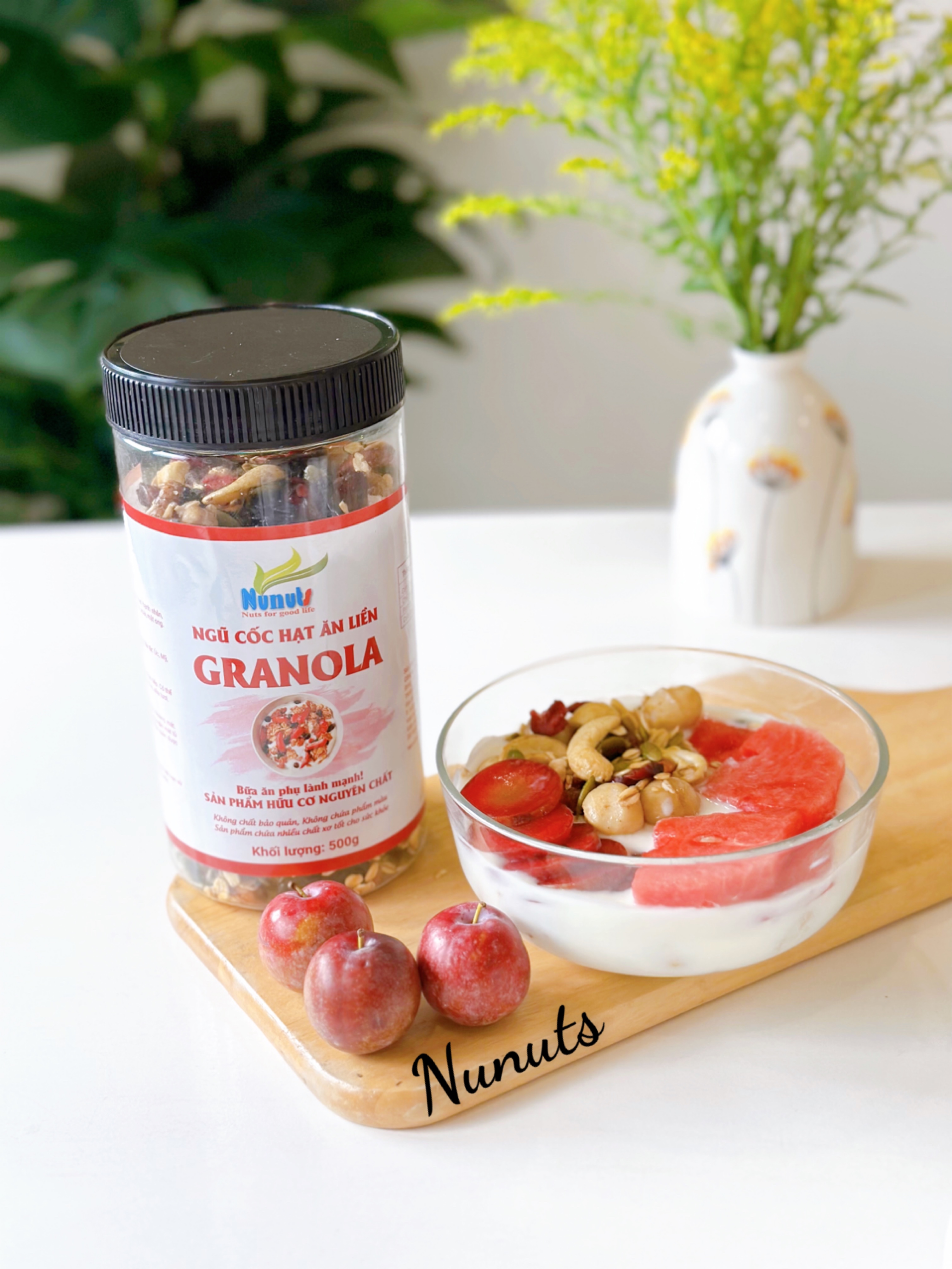 Granola siêu hạt macca úc Nunuts với 10% yến mạch là ngũ cốc ăn liền dành cho bà bầu, người muốn tăng giảm cân nặng