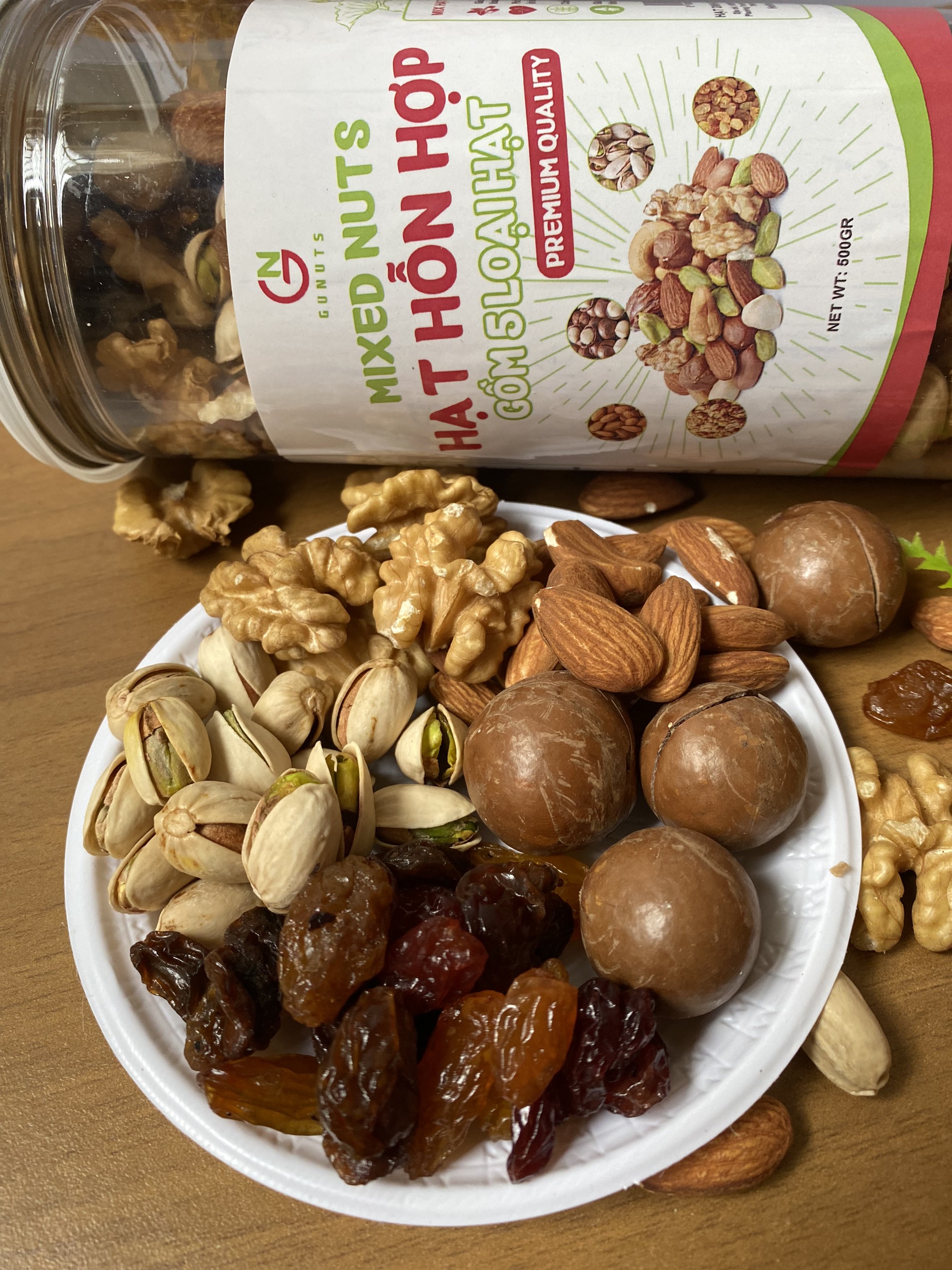 Mix Hạt Dinh Dưỡng - Hạt Hỗn Hợp Dinh Dưỡng Gunuts Bao Gồm 5 Loại Hạt Granola Siêu Hạt Đã Sấy Chín Ăn Liền: Hạt Hạnh Nhân, Hạt Macca, Hạt Dẻ Cười, Hạt Hạnh Nhân, Hạt Óc Chó Hộp 500gr