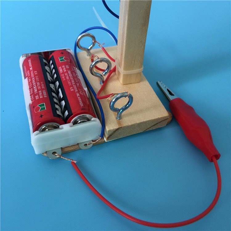 Đồ chơi trí tuệ cho bé - Bộ lắp ghép đèn giao thông bằng gỗ theo phương pháp giáo dục Stem