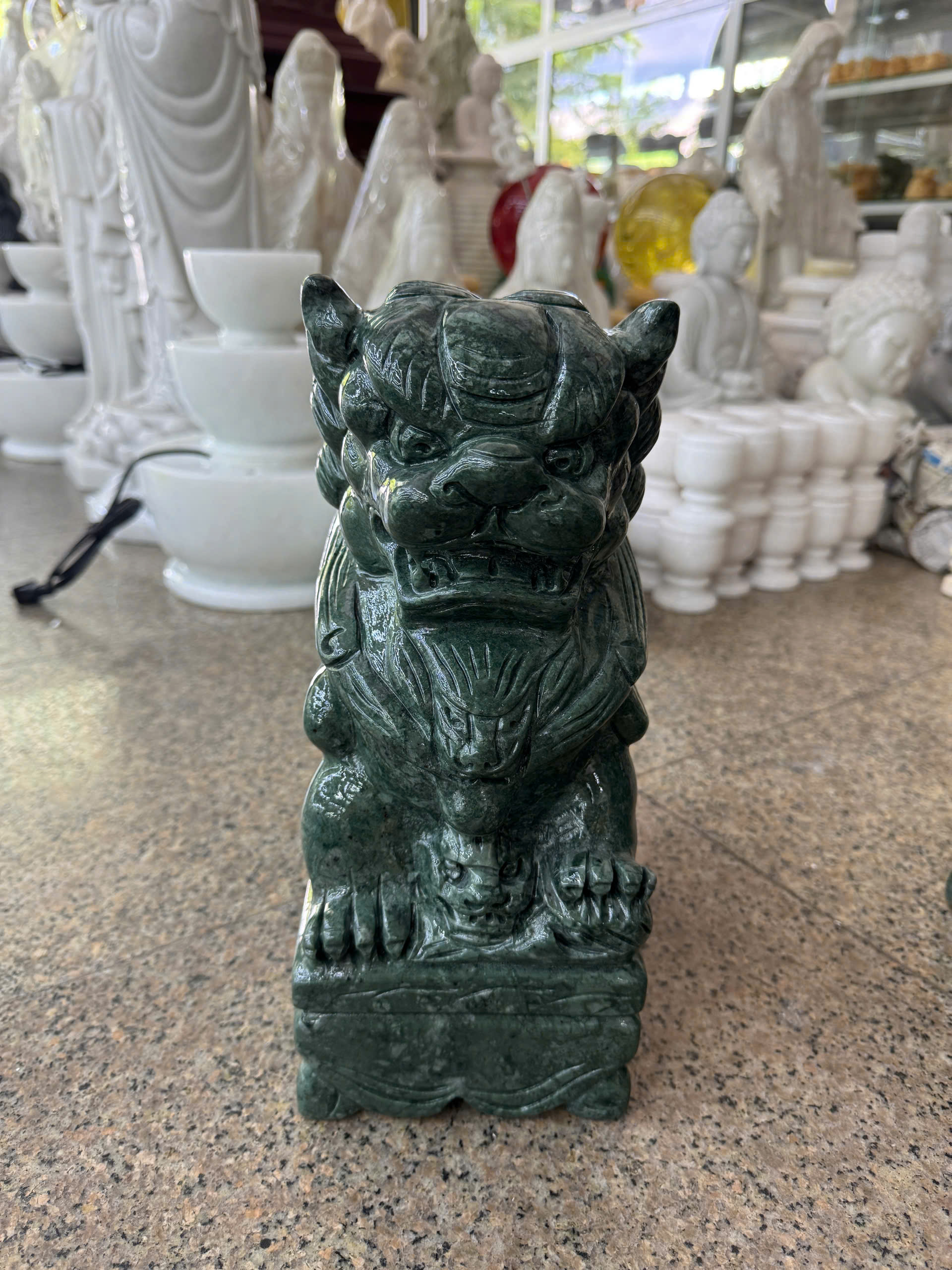 Cặp tượng Kỳ Lân phong thủy đá ngọc Ấn Độ gác cổng, trang trí bàn thờ thần tài - Cao 30 cm