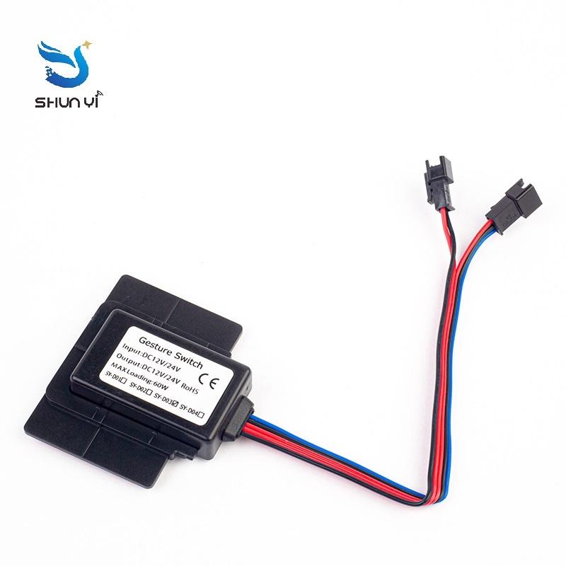 Công tắc cảm ứng gương đèn led dùng cảm ứng và quét tay