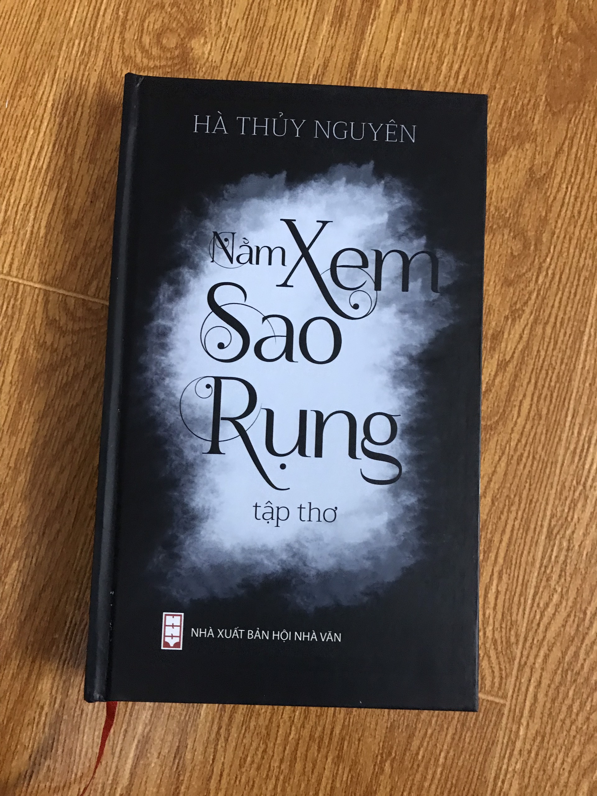 Nằm Xem Sao Rụng - Hà Thuỷ Nguyên