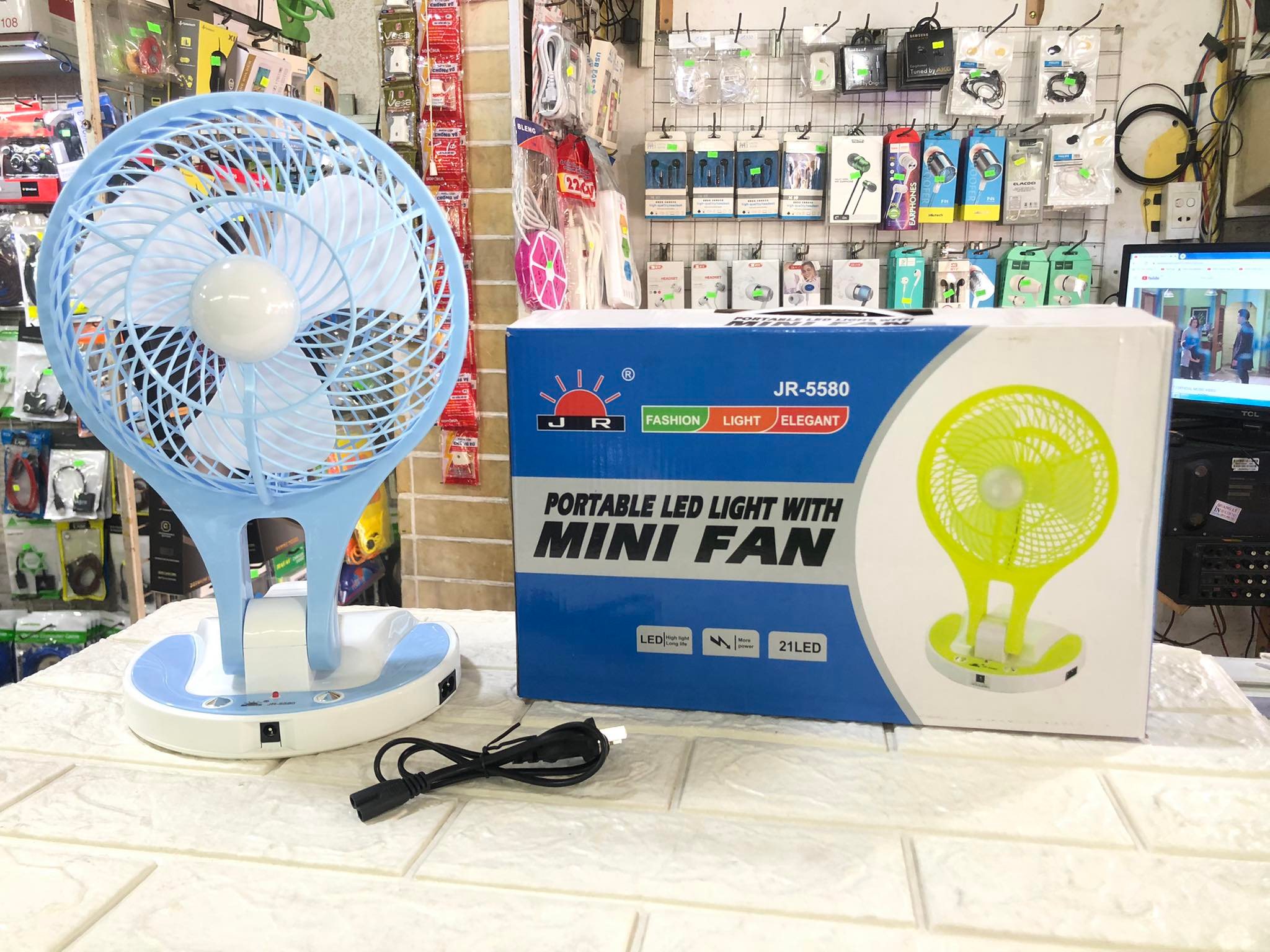 QUẠT SẠC TÍCH ĐIỆN Mini Fan JR 5580 CÓ ĐÈN LED SIÊU MÁT