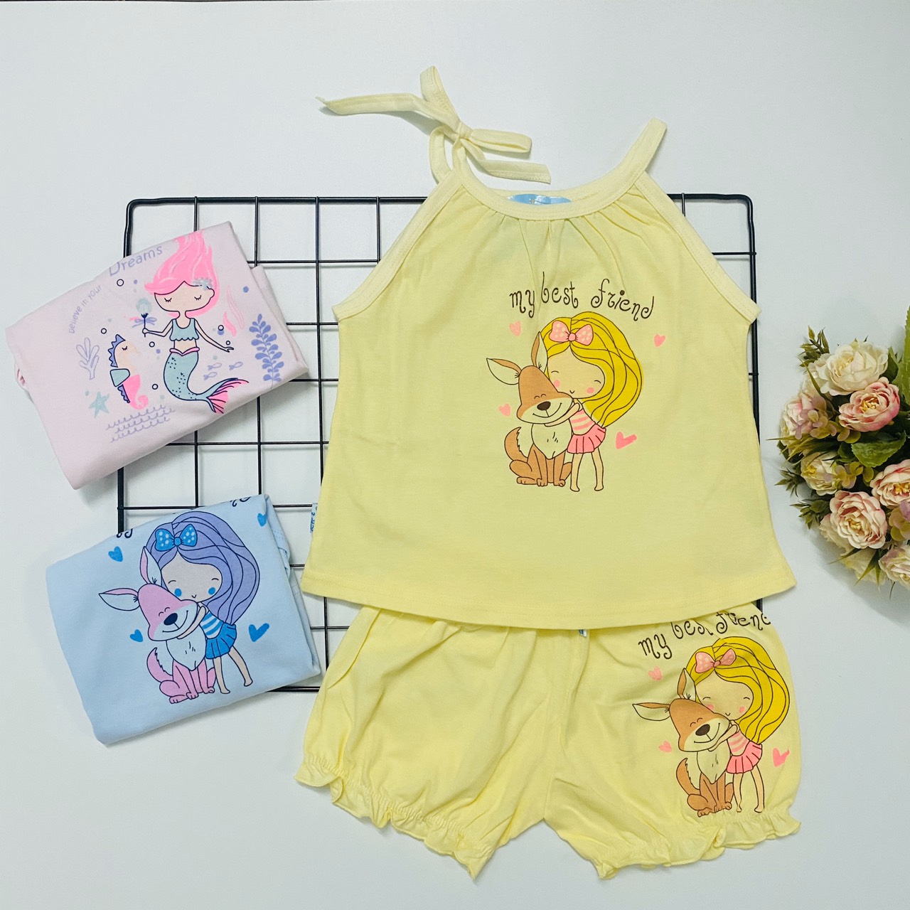 Hình ảnh Combo 3 bộ đồ bộ bé gái cotton mùa hè mẫu áo dây, quần nhún màu nhạt siêu xinh J-TomTomBaby