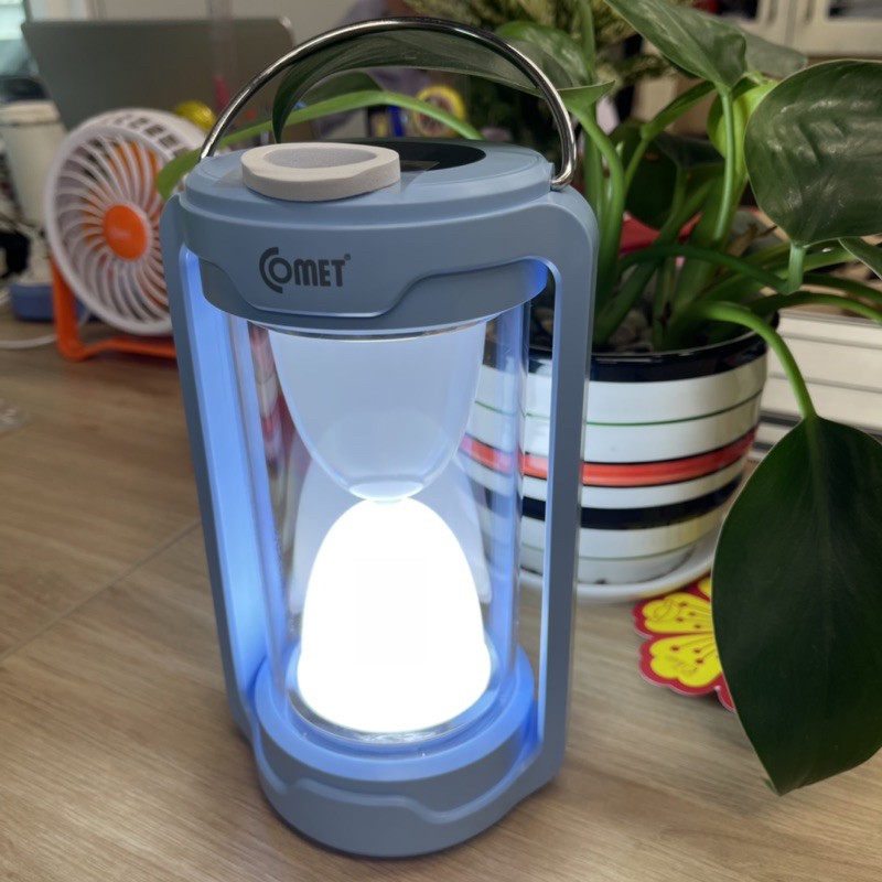 Đèn Sạc Led tích hợp tấm pin solar COMET CRL3203S 9W Pin 2000 mAh