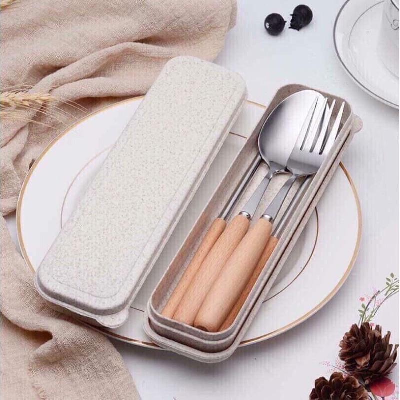 Bộ đũa thìa cán gỗ