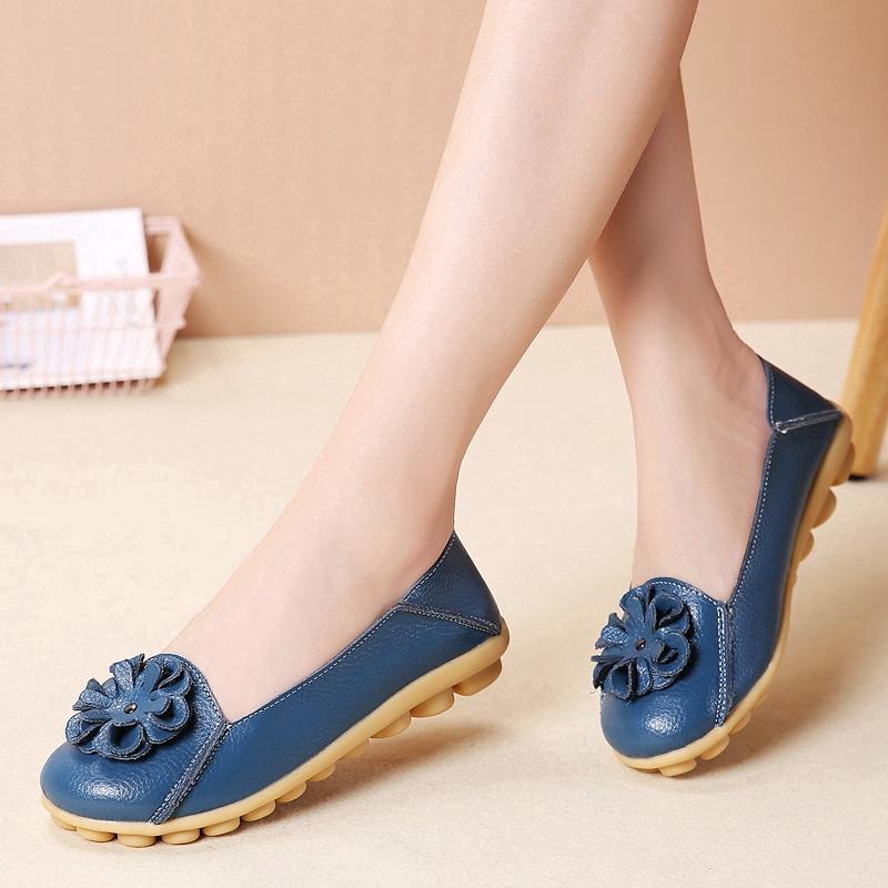2020 Fashion women outdoor soft leather flat shoes casual sneakers
