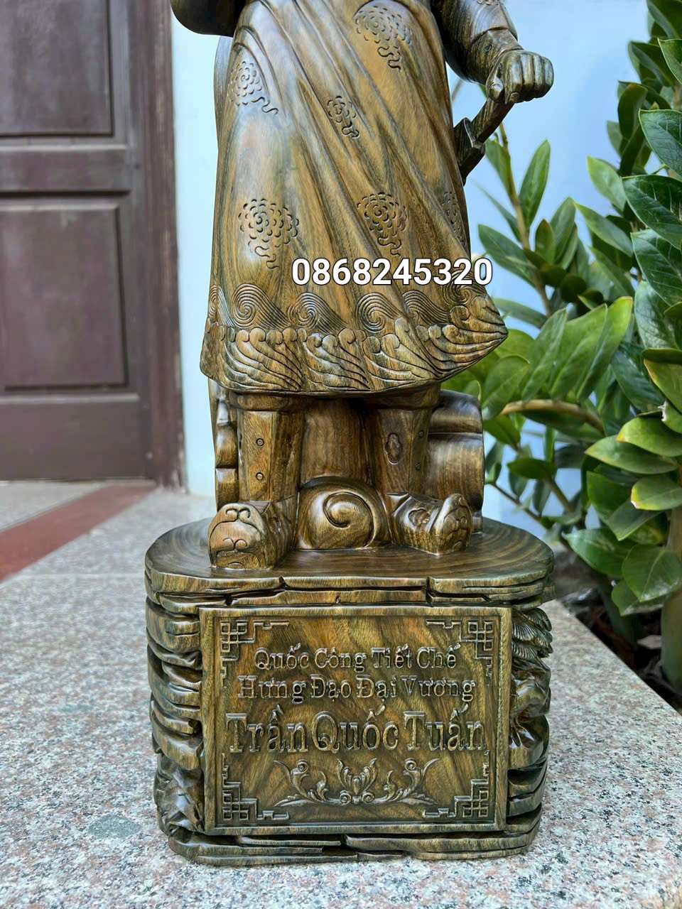 Tượng trần quốc tuấn trần hưng đạo vương bằng gỗ trắc xanh cực đẹp kt cao 60×21×16cm