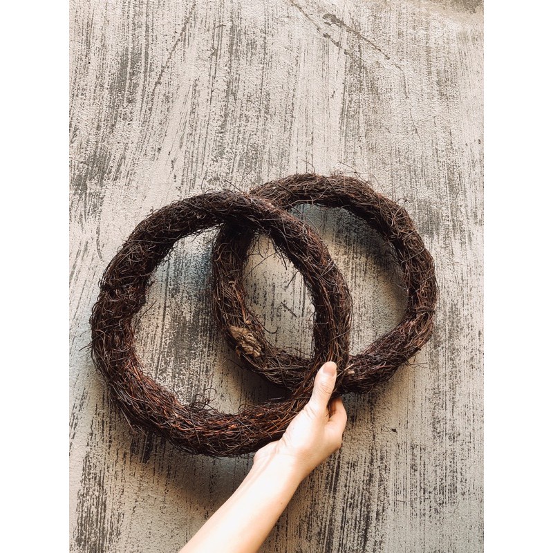 Vòng nguyệt quế - đường kính 25cm đến 30cm - Cây giả, hoa lụa Decor trang trí nhà cửa