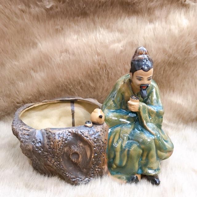 Chậu tượng trồng cây ông Thần Trà