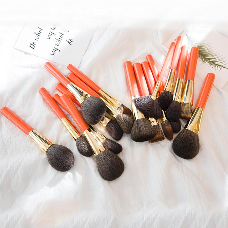 Chuyên Nghiệp Handmade Trang Điểm Mềm Mại Màu Xanh Sóc Lông Dê Mặt Bột Nền Đường Viền Bàn Chải Cọ Trang Điểm