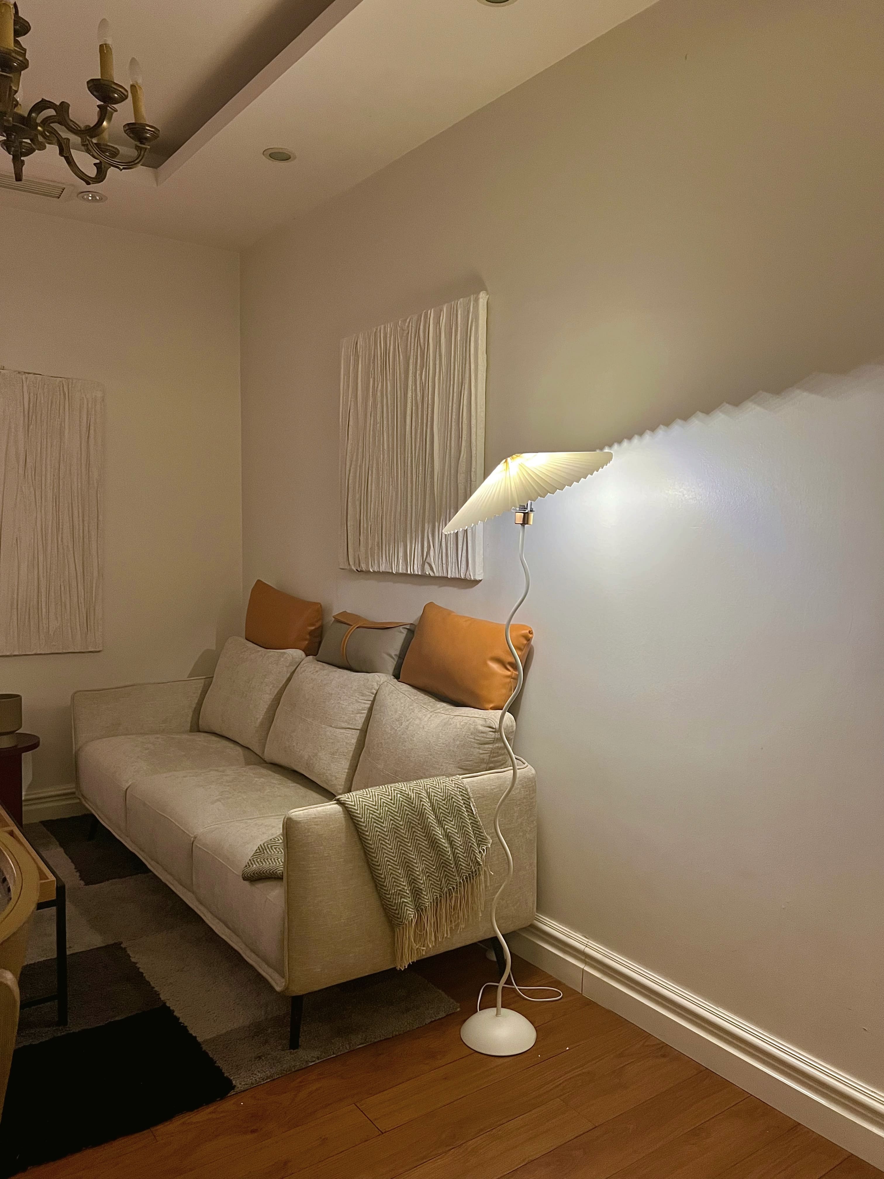 Đèn cây đứng decor đọc sách, đèn ngủ cho phòng ngủ, phòng khách kiểu sóng lượn Hàn Quốc màu trắng DC001T