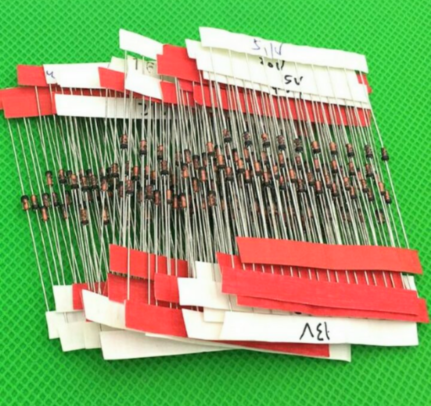 COMBO 270 CON LINH KIỆN ĐIỆN TỬ DIOT ĐỦ CÁC LOẠI NHƯ HÌNH HÀNG CHUẨN LOẠI TỐT