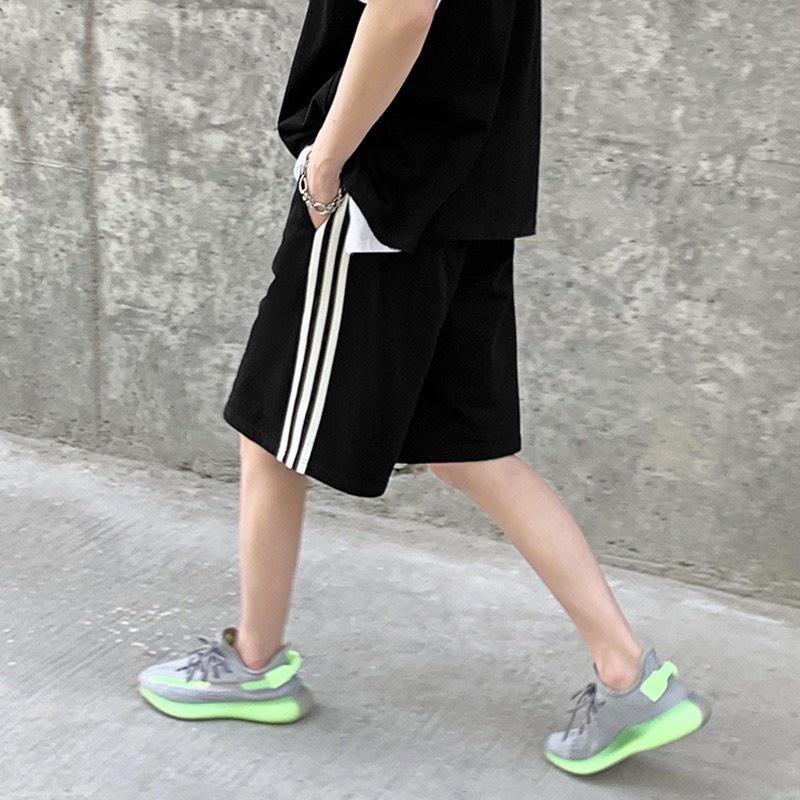 Quần short unisex phối 3 sọc phong cách thể thao, chất umi thể thao Q1