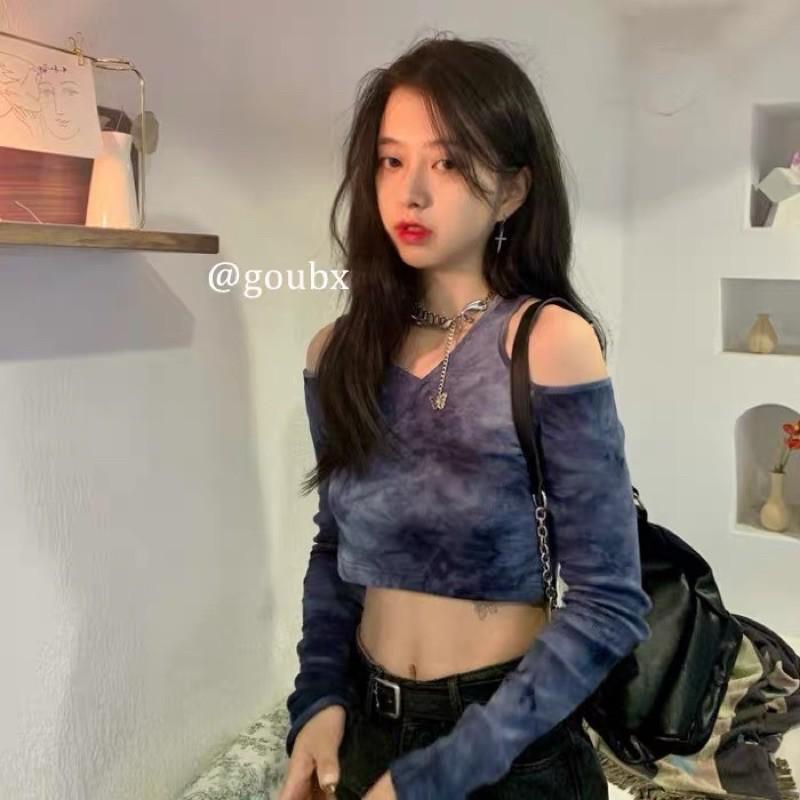 Áo croptop hở vai màu loang tie dye cá tính 2021