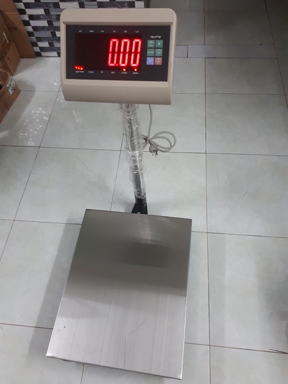 Cân Bàn Điện Tử T7E 150 KG