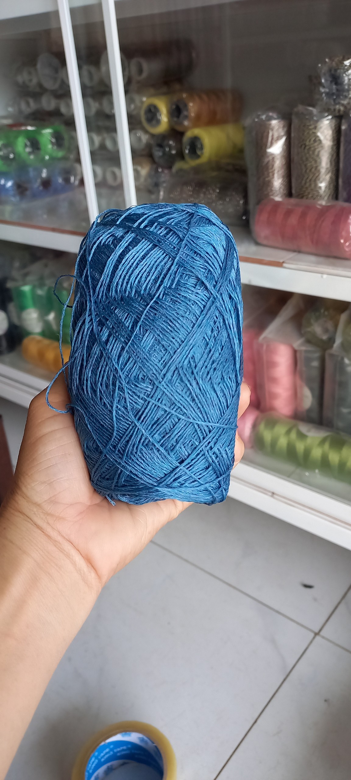 Sợi len xà cừ dùng trong đan móc