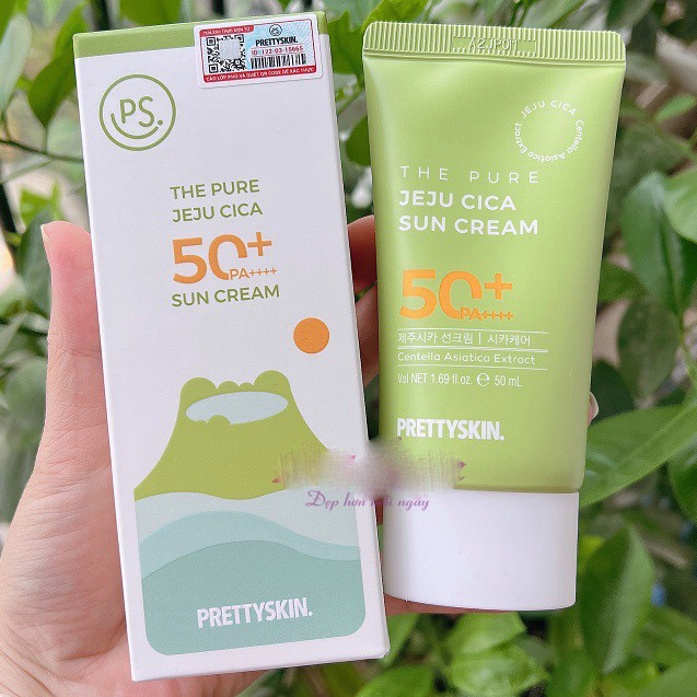 Kem Chống Nắng Rau Má Không Lo Bết Dính Jeju Cica Pretty Skin SPF50+ PA++++ 50ml Cho Da Dầu, Nhạy Cảm tặng móc khóa