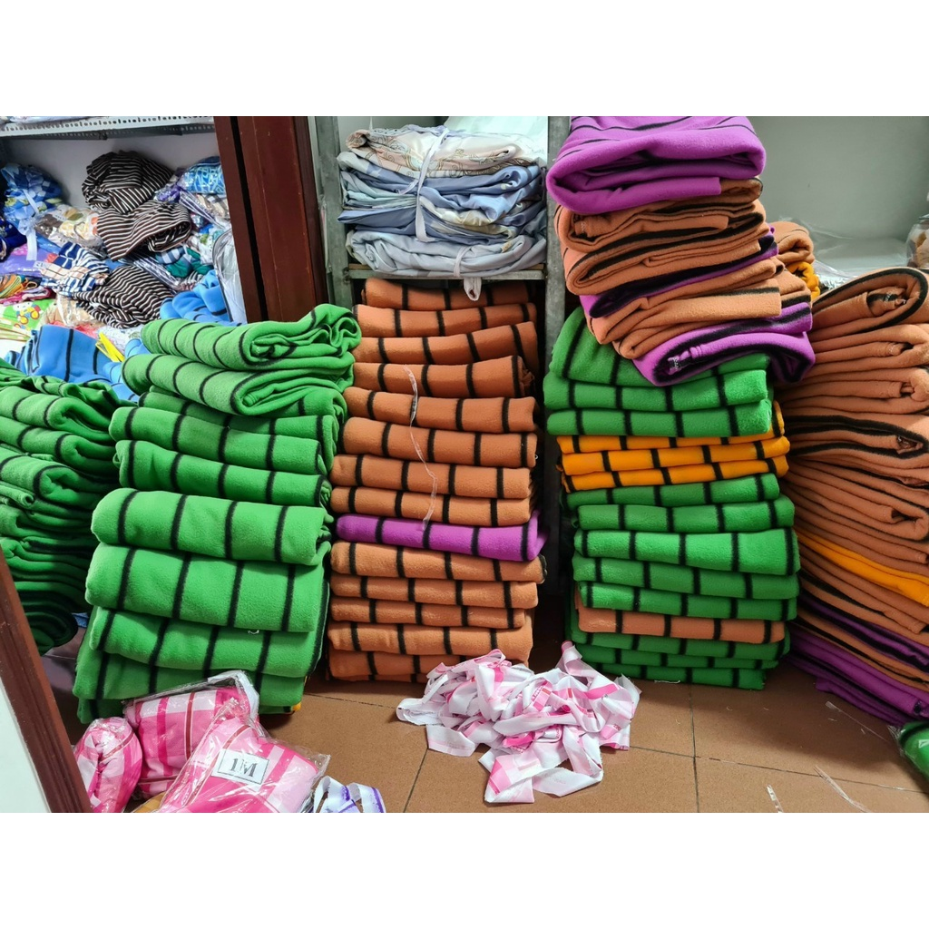 Chăn ngủ văn phòng, mền đi xe, du lịch, mền nỉ lông siêu mịn, gọn nhẹ, kèm túi đựng tiện lợi