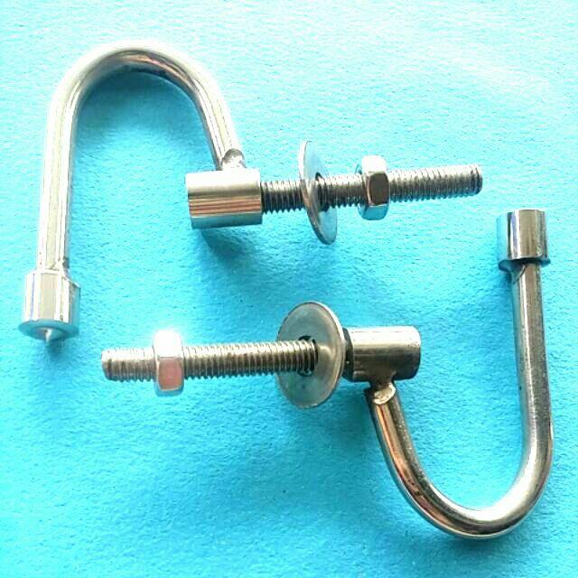 Móc inox móc C.2 cái