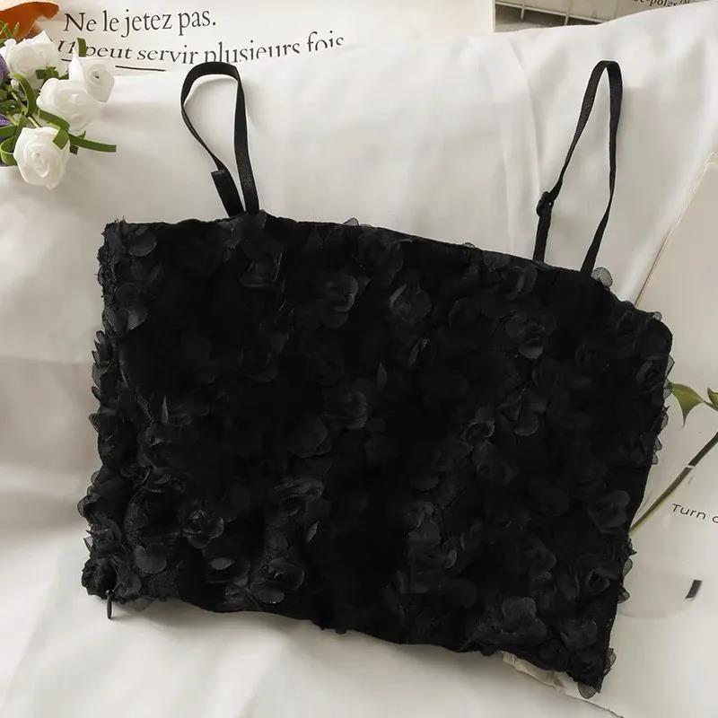 Áo hai dây dáng croptop Midori thêu hoa dễ thương M242