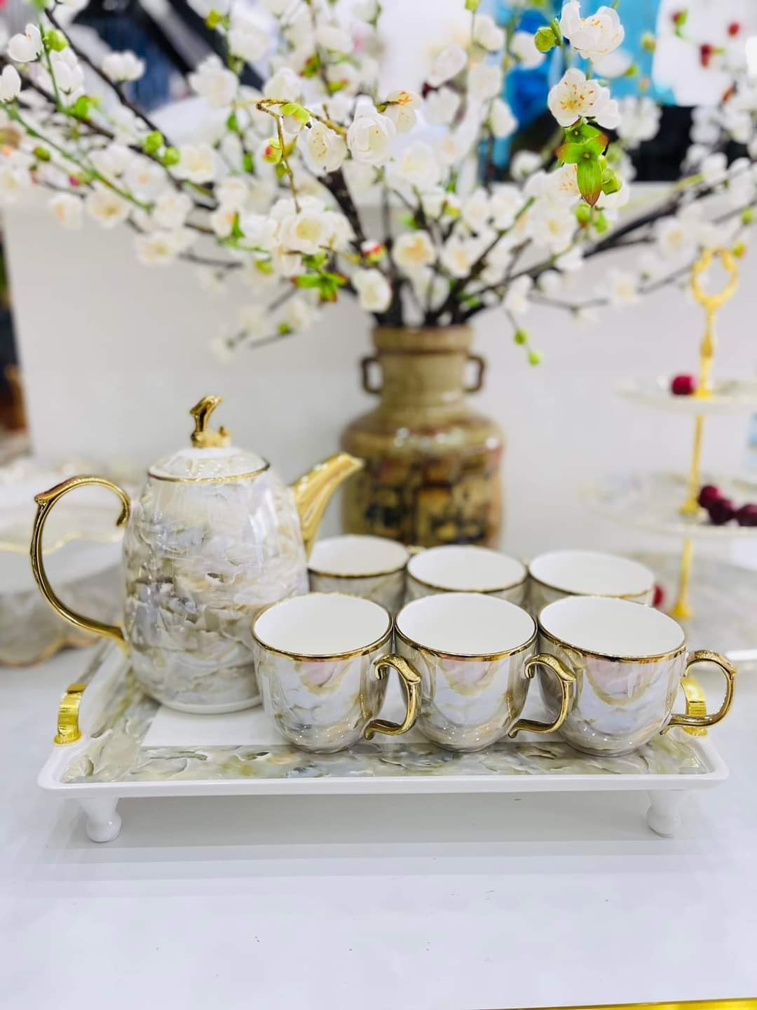 Bộ ấm chén  kèm khay sứ xương màu trắng, màu xanh cổ vịt ánh trai viền vàng cao cấp