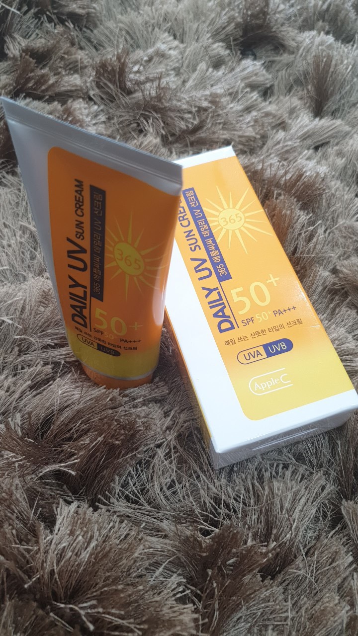 Kem chống nắng APPLECC Daily UV Sun Cream SPF50+ PA+++