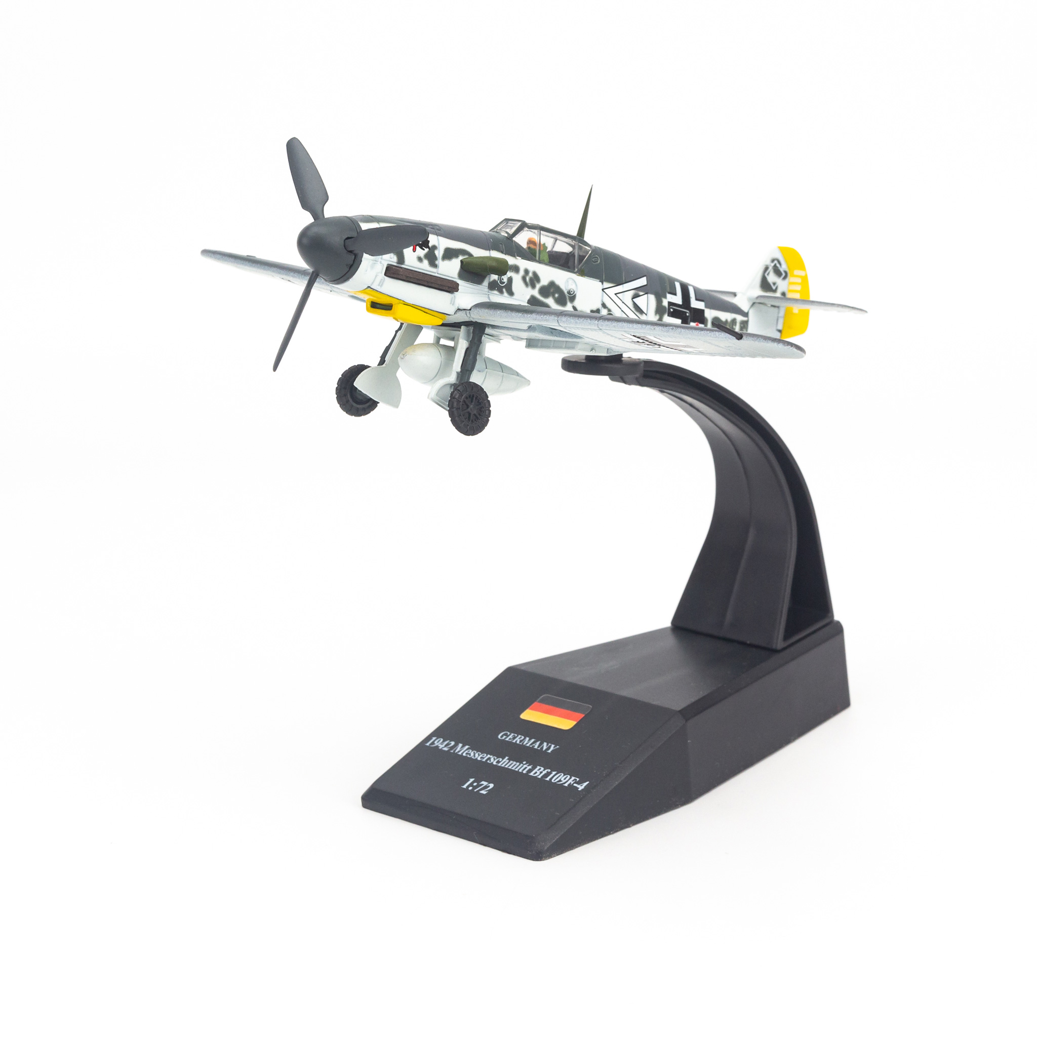 Mô hình máy bay quân sự Messerchimitt BF 109F-4 1:72