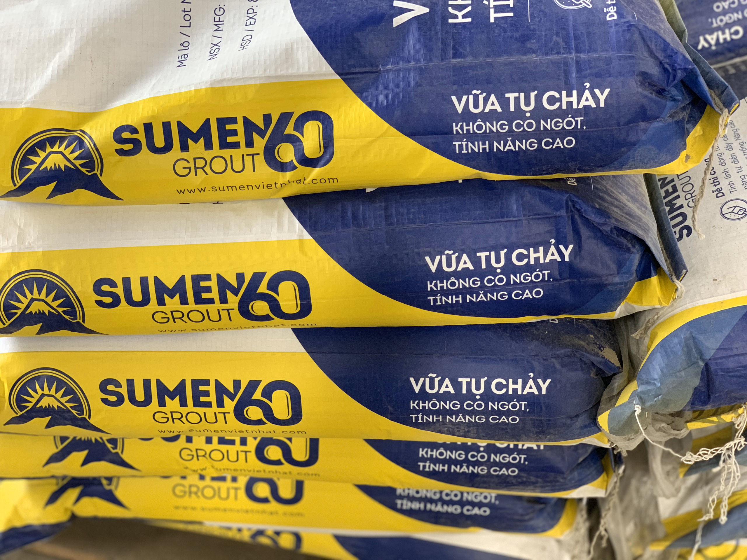 Vữa tự chảy không co ngót, tính năng cao SUMEN GROUT 60