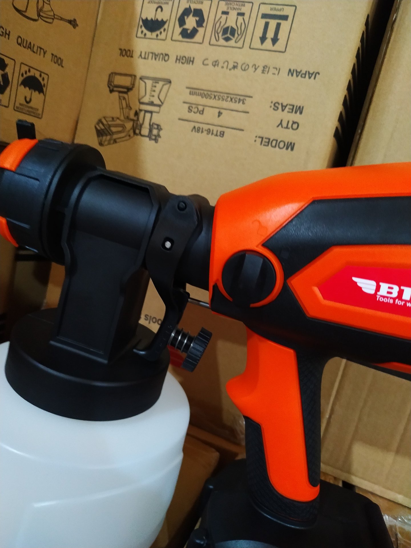 MÁY PHUN SƠN DÙNG PIN BTEC BT16-18V - HÀNG CHÍNH HÃNG
