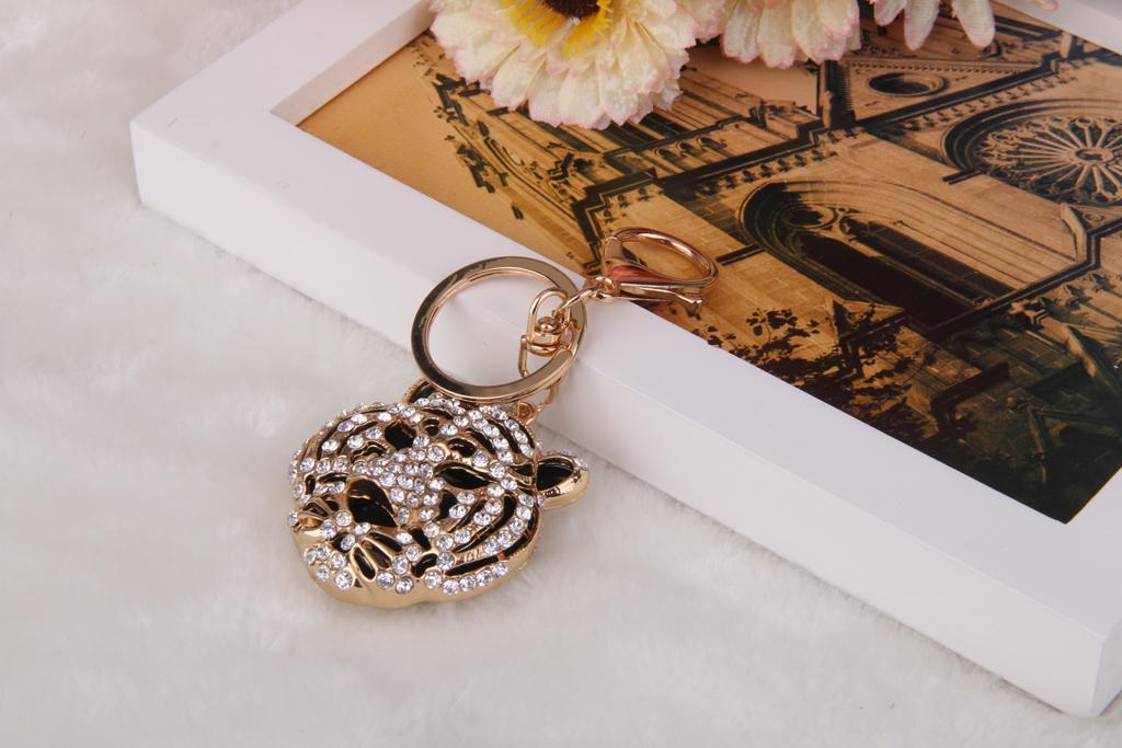 Alloy Rhinestone Charms 3D Crystal Tiger Head Design Pendant Keyring Keychain Handbag Purse DIY Car Key Decor Ornaments