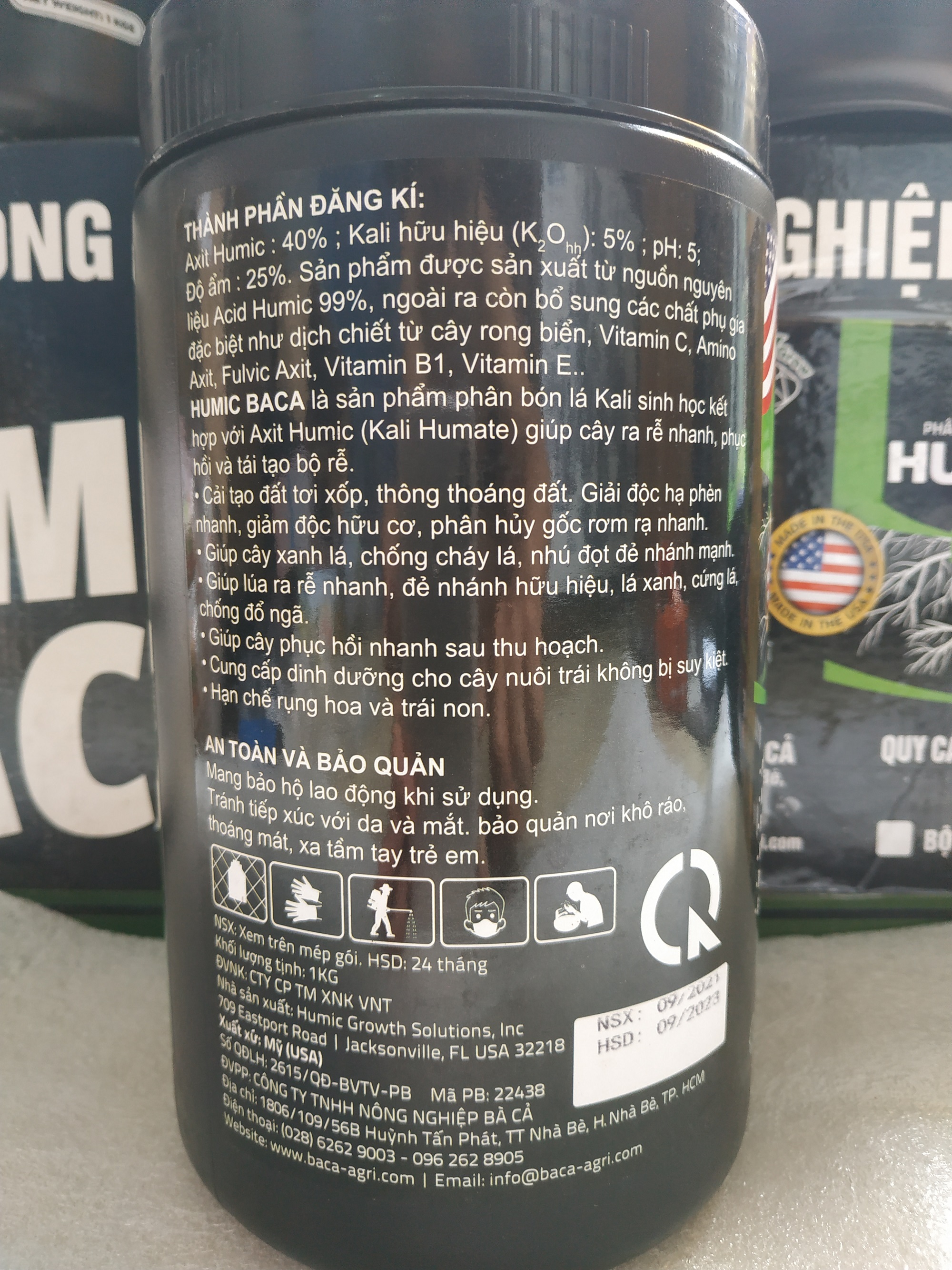 Phân bón lá sinh học HUMIC BACA - chai 1KG