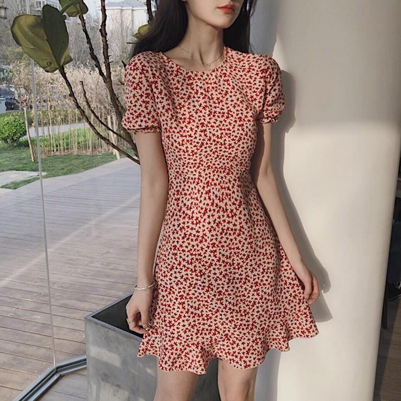 Đầm Tay Ngắn Cổ Tròn Hoạ Tiết Hoa Thiết Kế Thanh Lịch