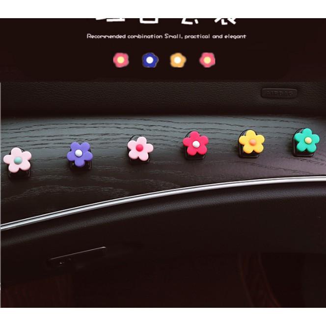 Set 2 móc treo đồ đa năng trong ô tô dạng dính gắn hoa sắc màu -Hoàng Đông Shop
