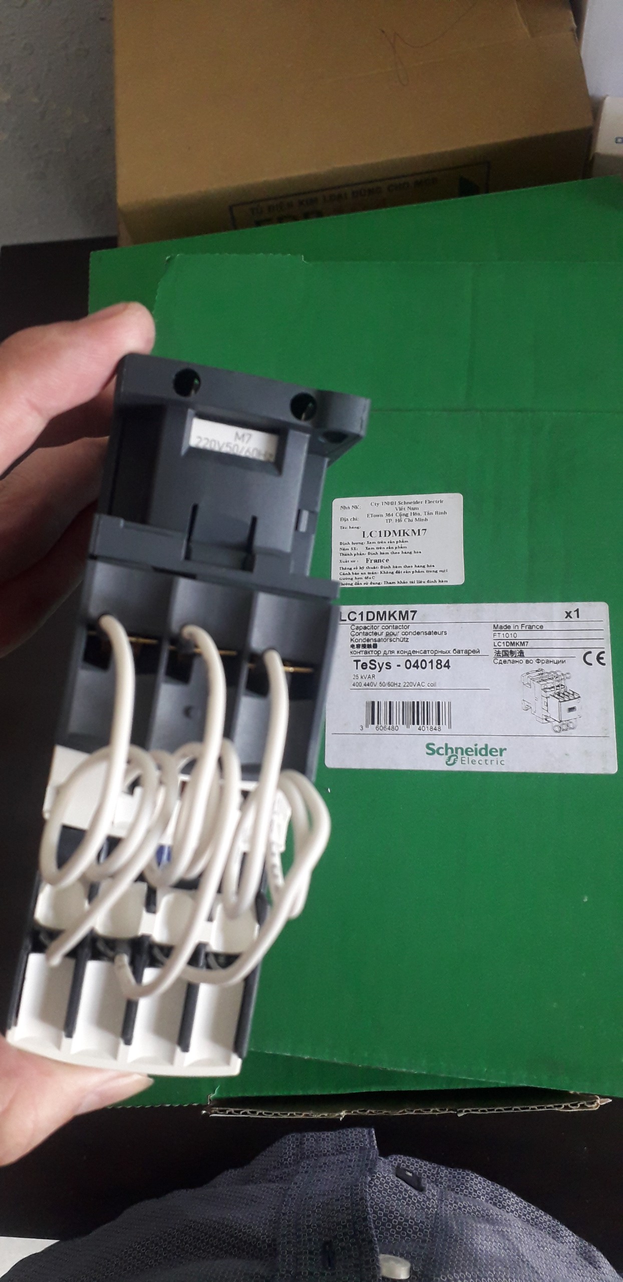 |CHÍNH HÃNG | Contactor tụ bù LC1DMKM7 25kVAR Schneider 400V-415V coil 220V