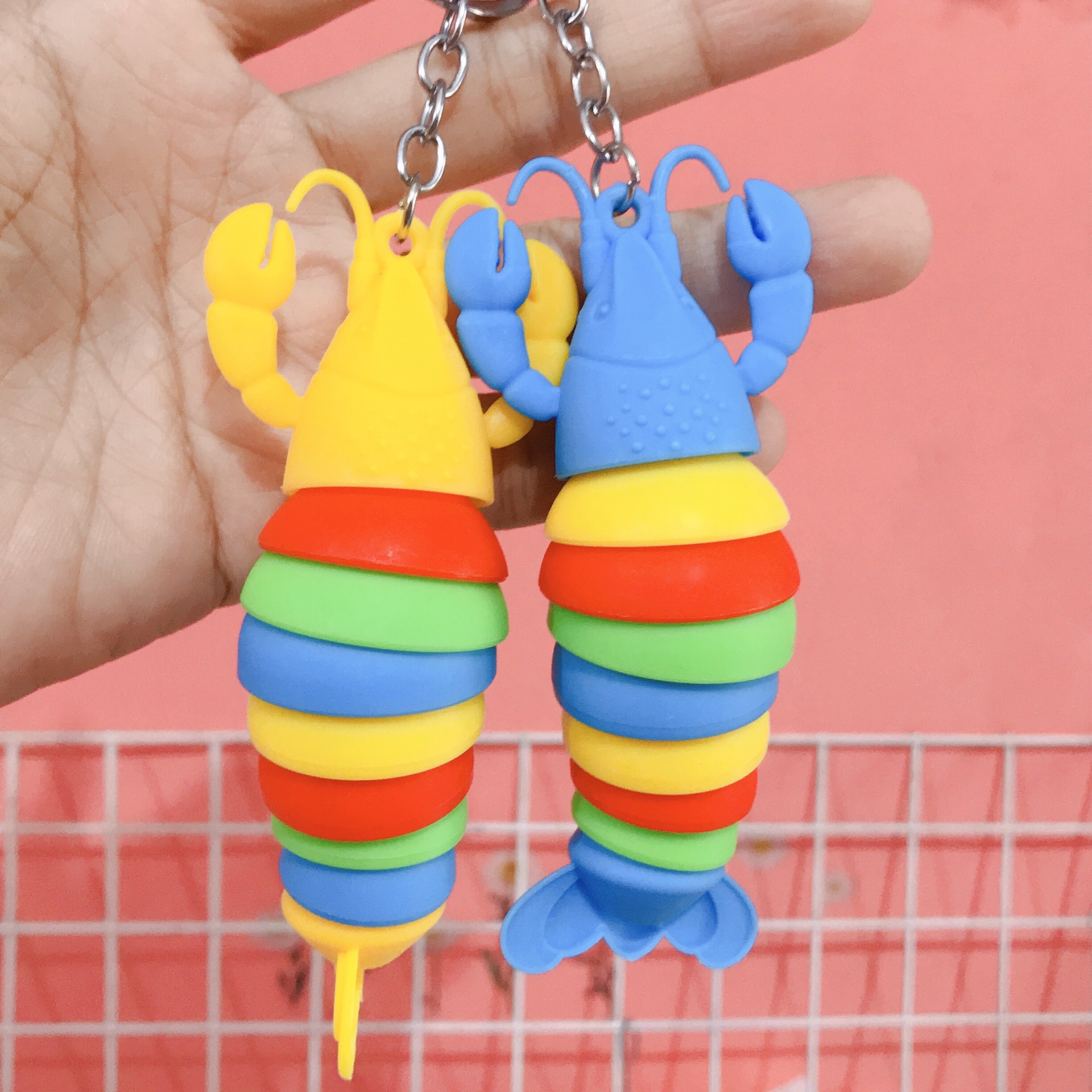 Móc khóa Hình Tôm Hùm 7 Màu Siêu Cute - Uốn Éo Giảm Căng Thẳng Vui Nhộn