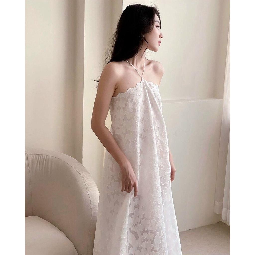 Đầm yếm maxi trắng đi biển, Váy yếm trắng cổ dây suông dài Cao Cấp thêu hoa, sexy quyến rũ MiNhi