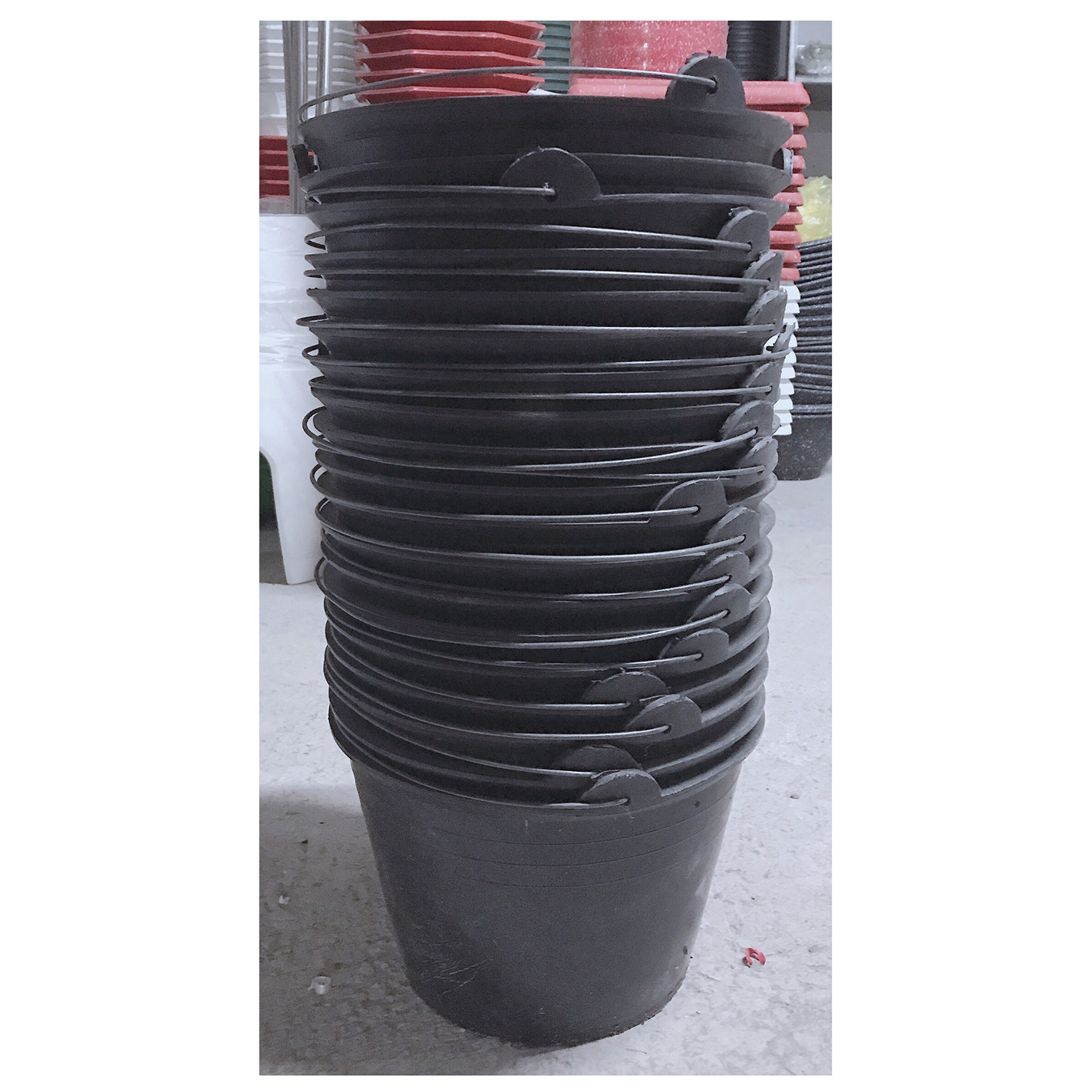 20 Xô vữa đen Đầu Trâu - Xô Nhựa Đựng Nước, Tưới Cây, Xách Hồ, Xách Vữa, Đựng Đồ, Có Quai Xách, Kích Thước 28x18Cm - Màu Đen