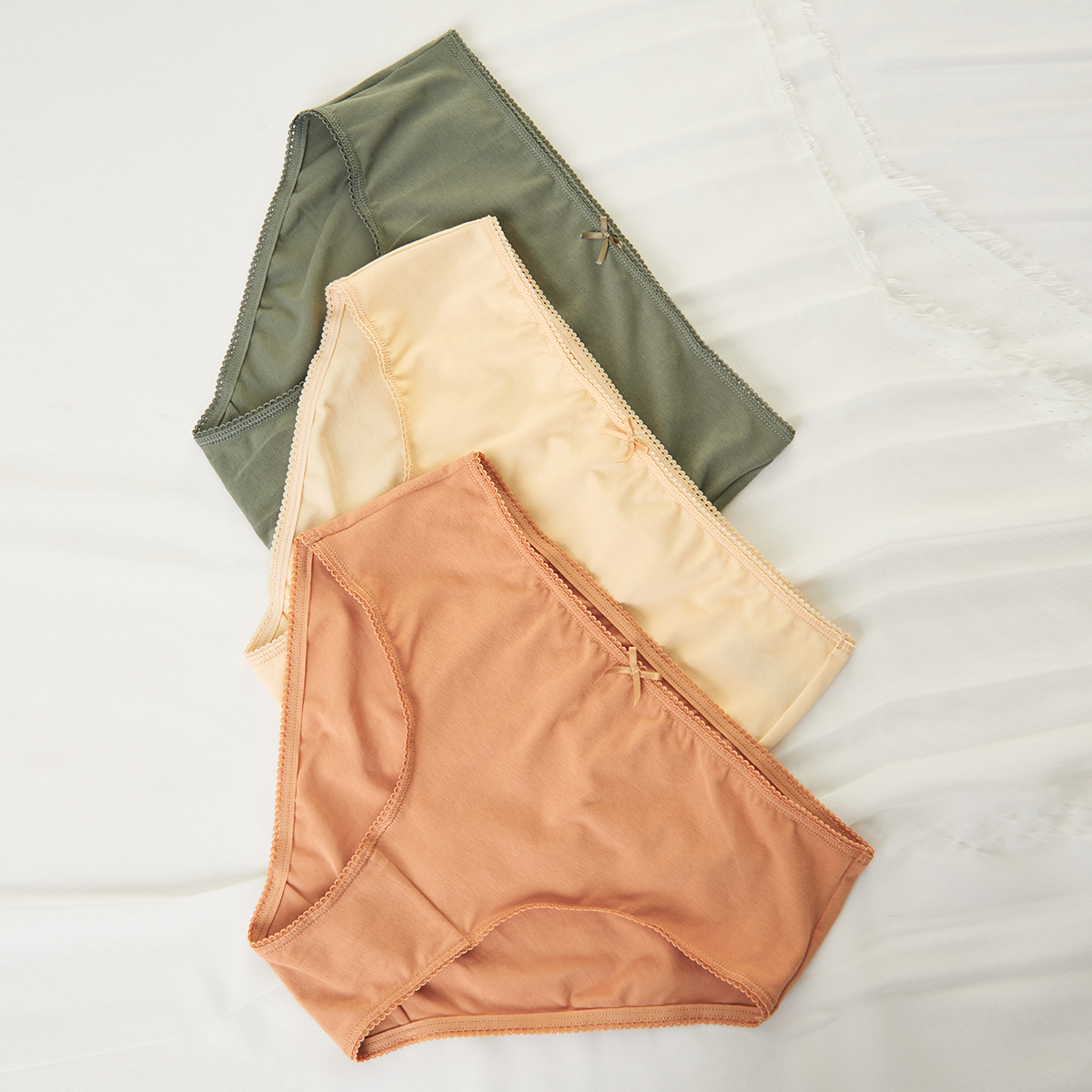 Set 3 quần lót nữ lưng cao trơn cotton iBasic PANW147