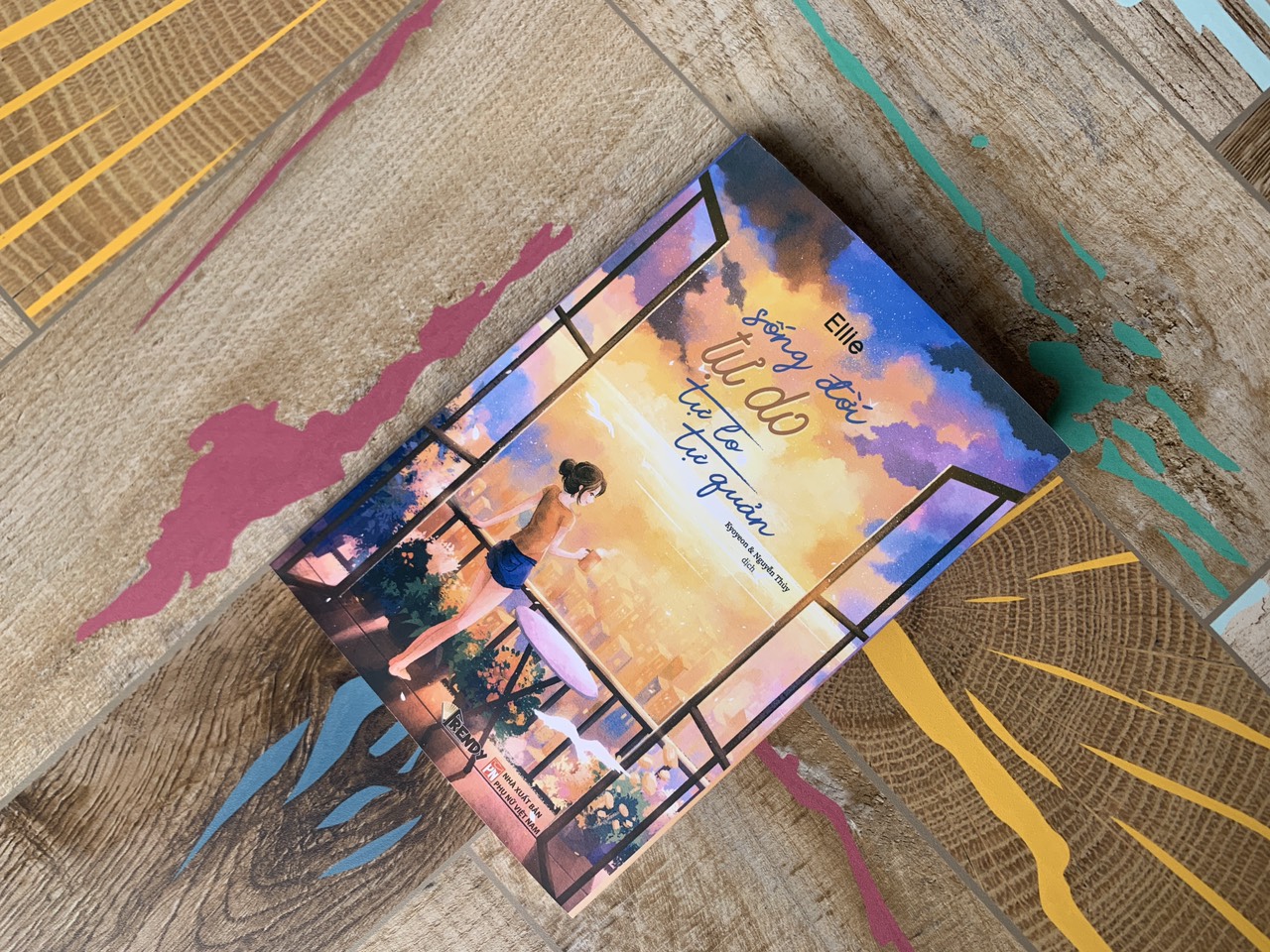 Sách - Sống Đời Tự Do, Tự Lo Tự Quản - Ellie - Books Trendy - Phuc Minh Books